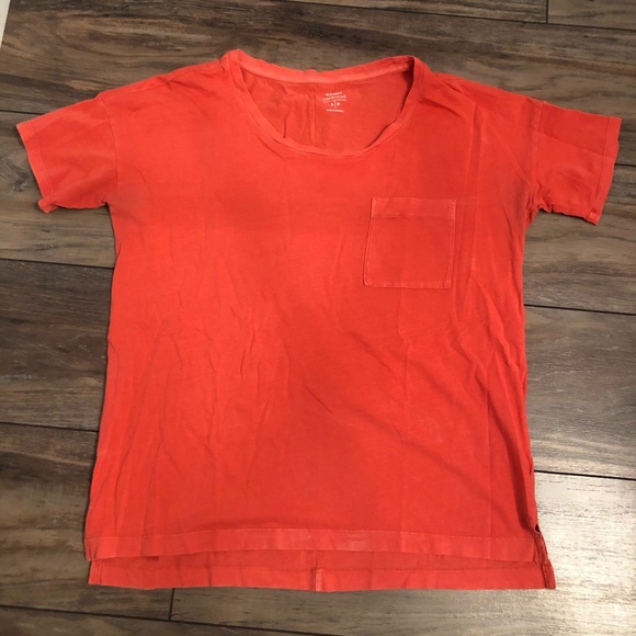 Old Navy Tops - 💕💕5/$15💕💕Women’s Old Navy “boyfriend” tee💕💕